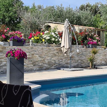 Appartements Dans Villa Privee Avec Piscine, Jardin, Parking Clos, Wifi, Climatisation Meyreuil Buitenkant foto