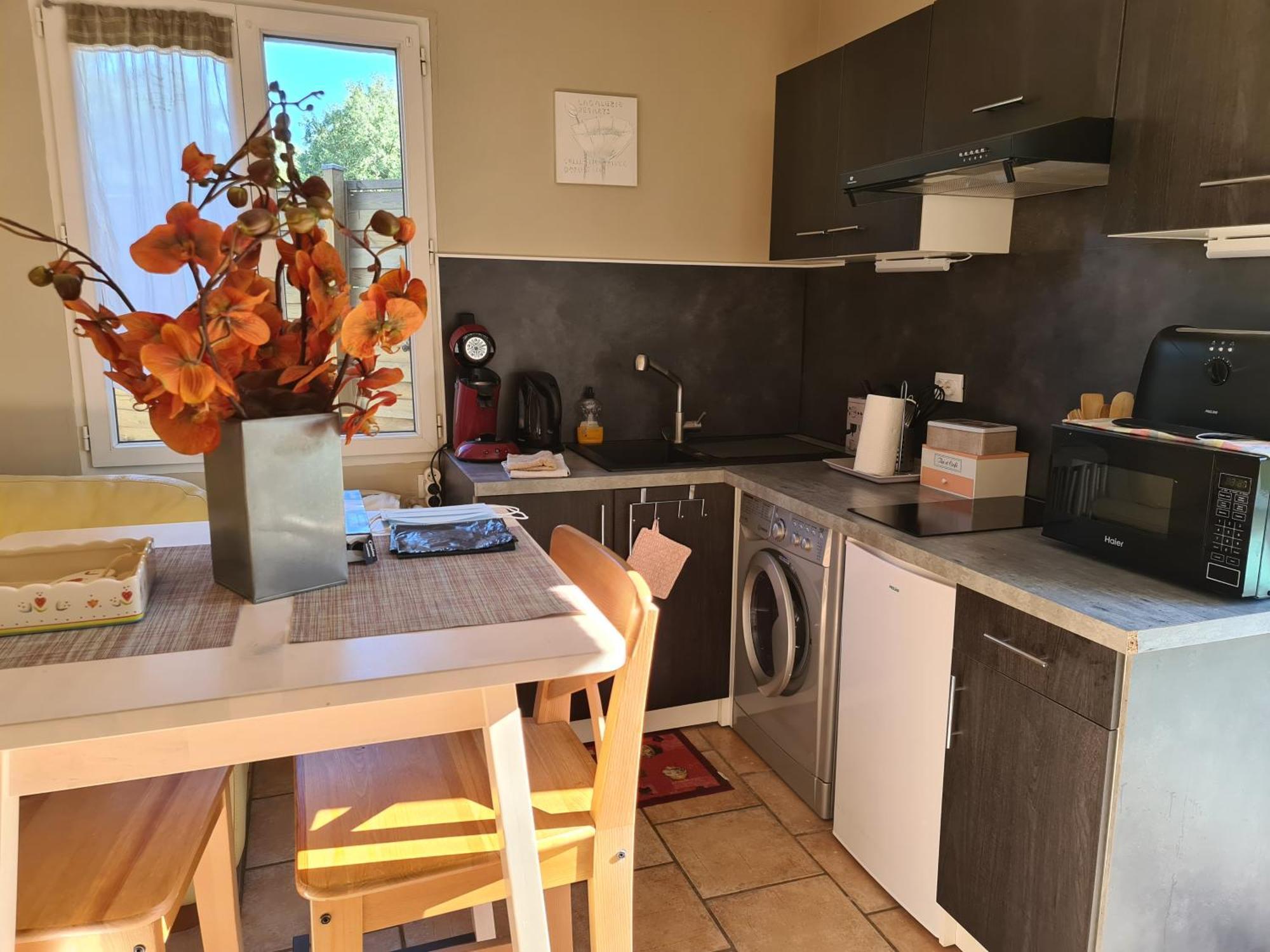 Appartements Dans Villa Privee Avec Piscine, Jardin, Parking Clos, Wifi, Climatisation Meyreuil Buitenkant foto