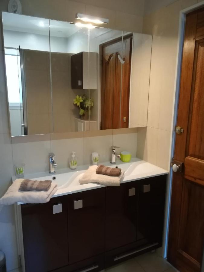 Appartements Dans Villa Privee Avec Piscine, Jardin, Parking Clos, Wifi, Climatisation Meyreuil Buitenkant foto