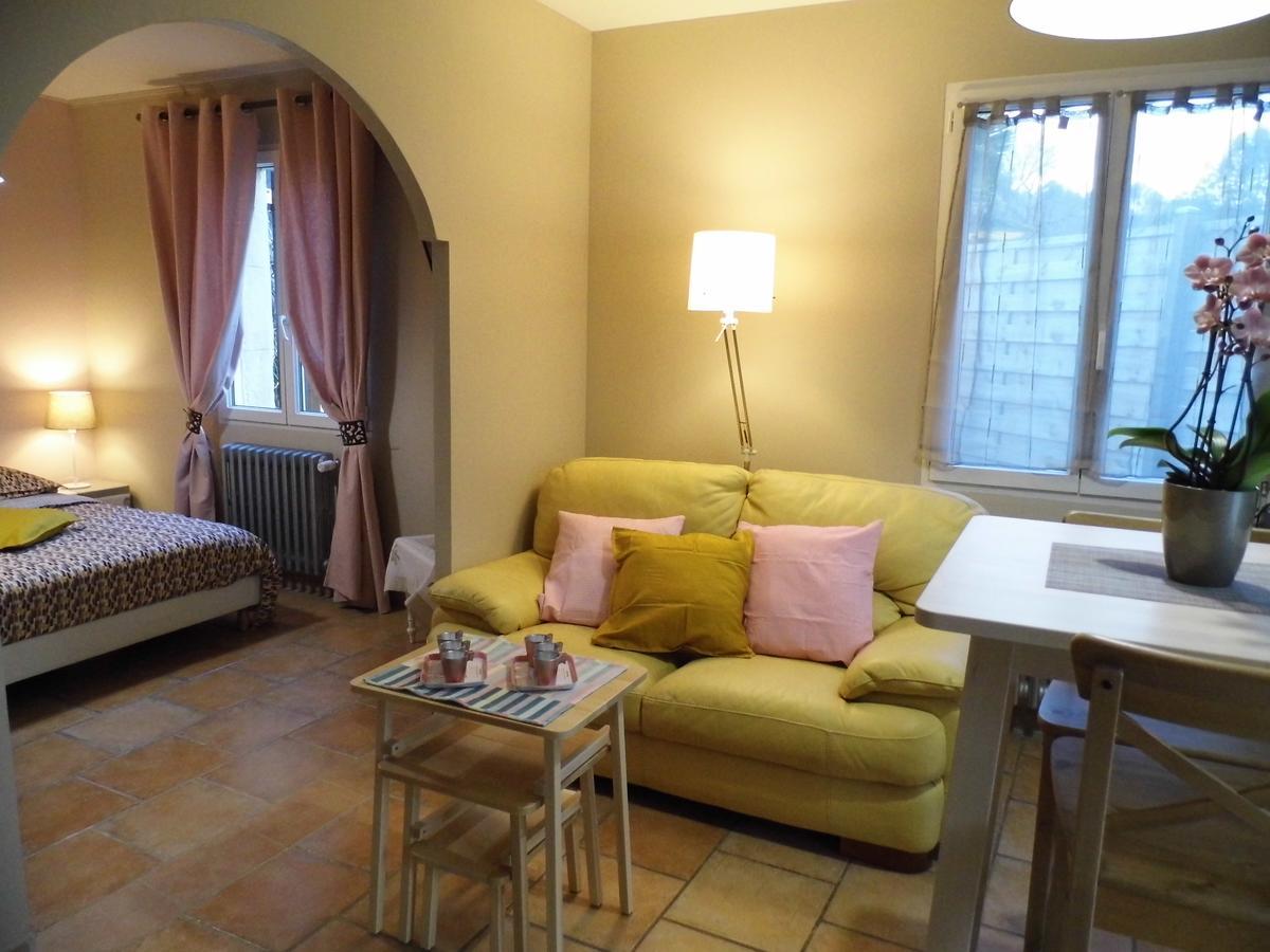 Appartements Dans Villa Privee Avec Piscine, Jardin, Parking Clos, Wifi, Climatisation Meyreuil Buitenkant foto