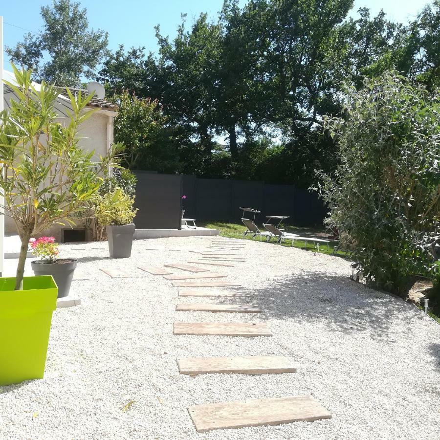 Appartements Dans Villa Privee Avec Piscine, Jardin, Parking Clos, Wifi, Climatisation Meyreuil Buitenkant foto